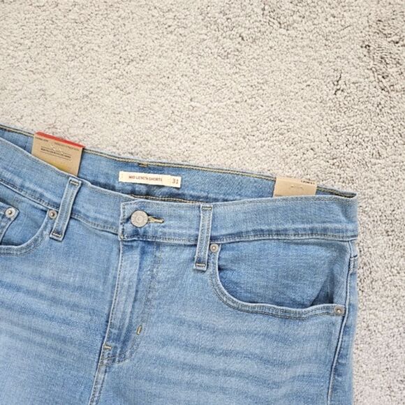 NWT Levi's | Mid-Length Shorts Hypersoft Light Wash Denim, Women's 31 - Picture 2 of 6